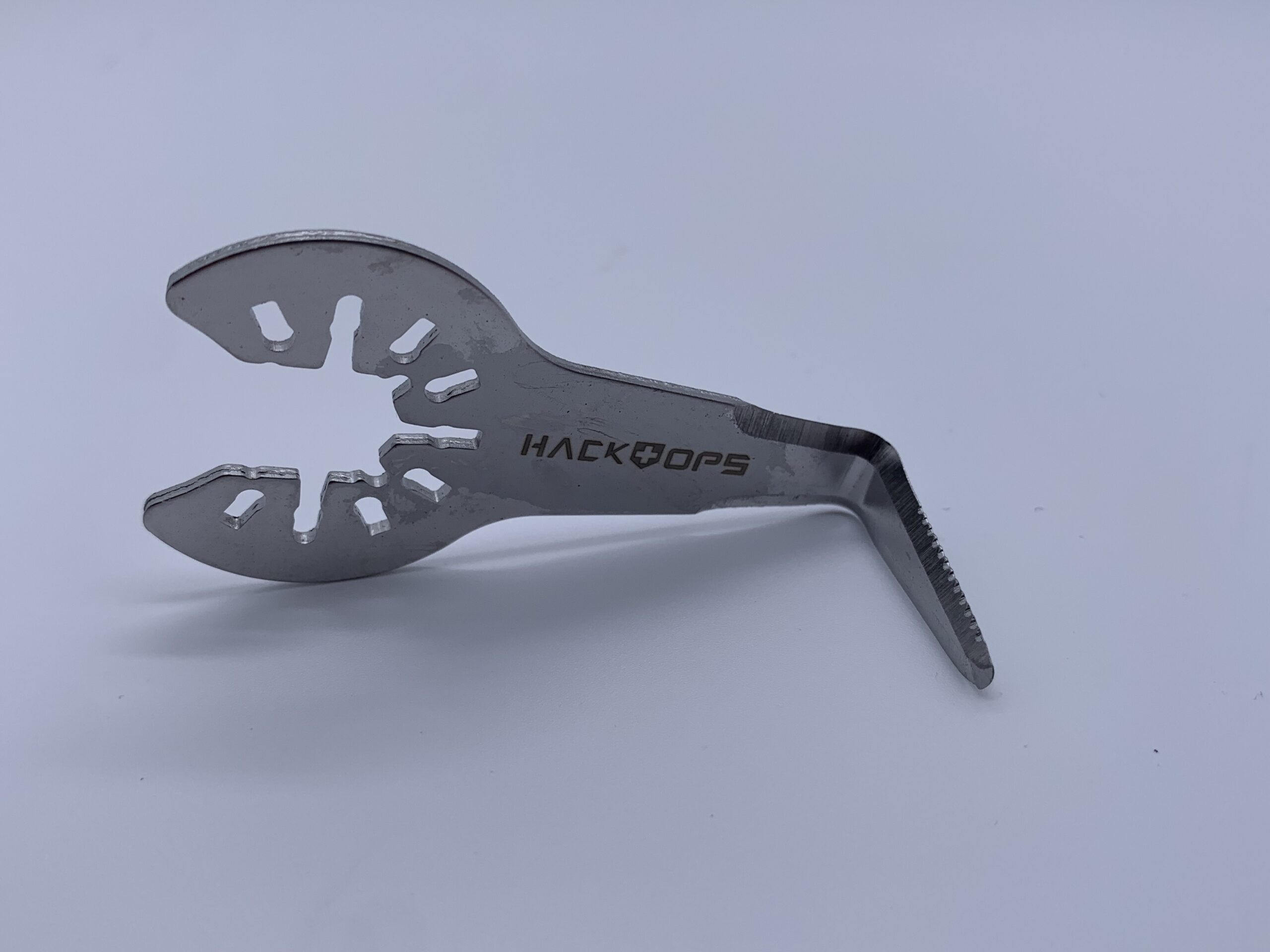 HackOPS™ 1" Multi Tool Cold Knife Blade Windshield Installation